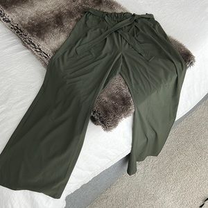 All in Motion Women’s Wide Leg Soft Trouser with Tie Waist